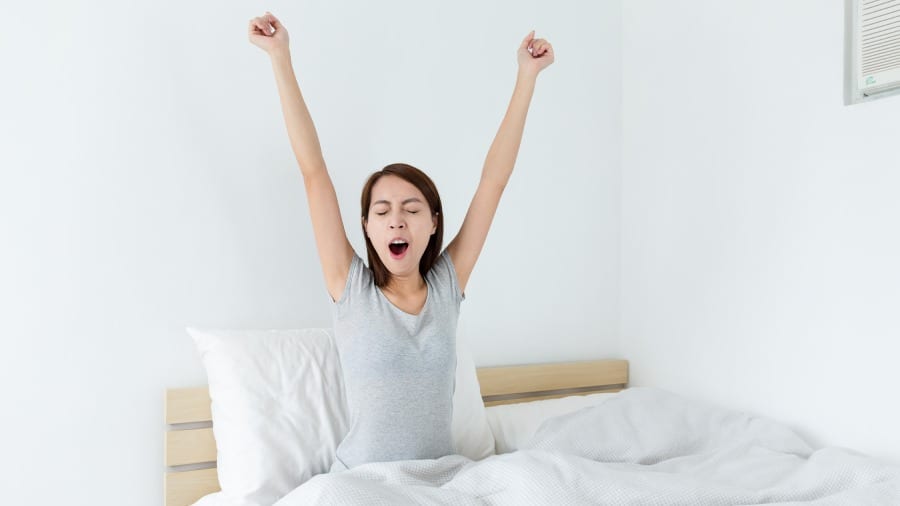 小睡醒有口臭的成因及有效的預防方法 - 高露潔台灣